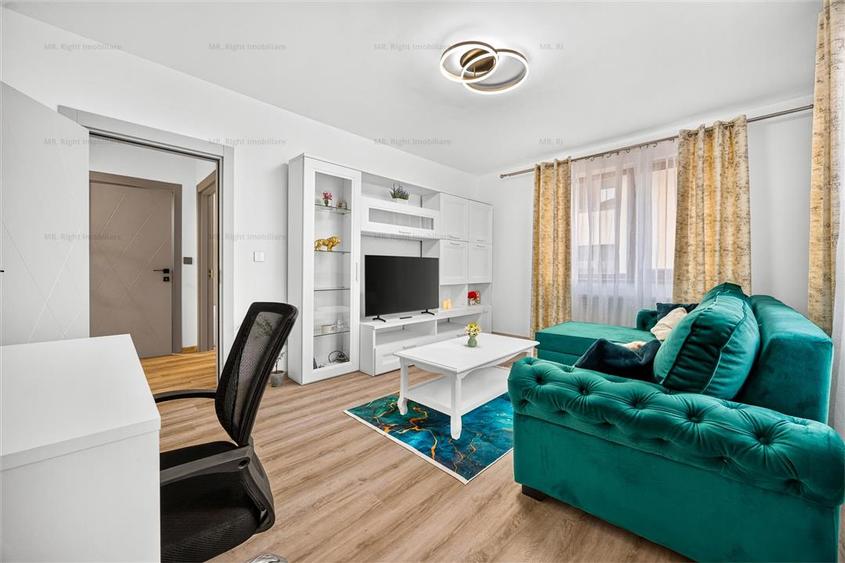Apartament cu 2 camere decomandat în Tractorul