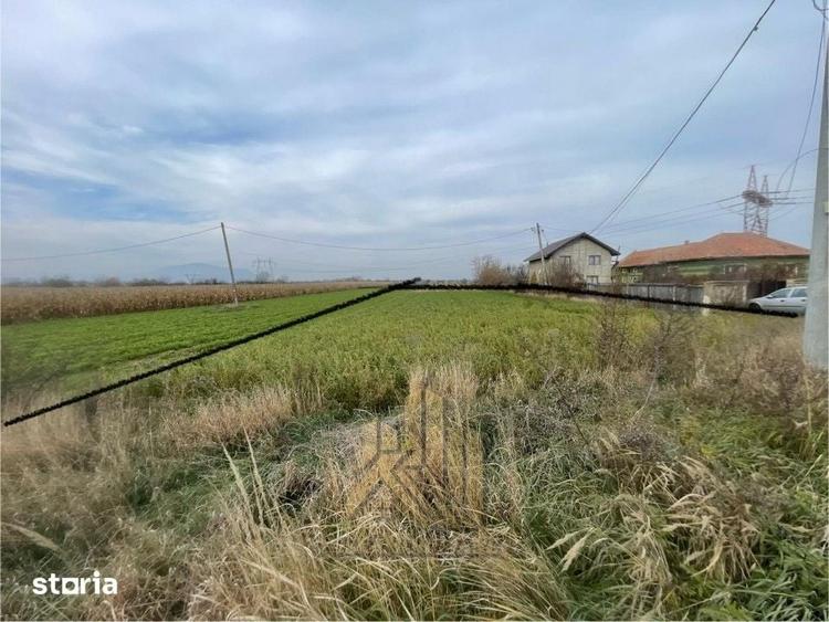 Teren de 300 mp, în Stupini