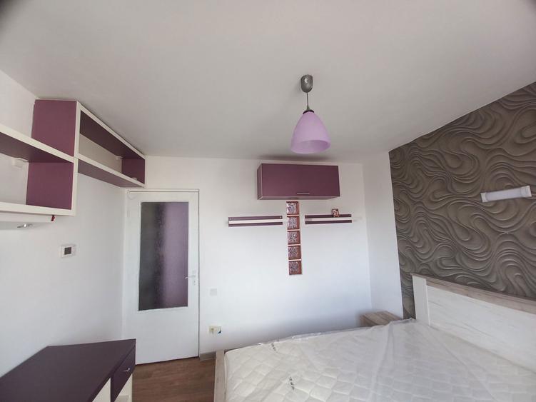 Garsonieră decomandată în Sârbi