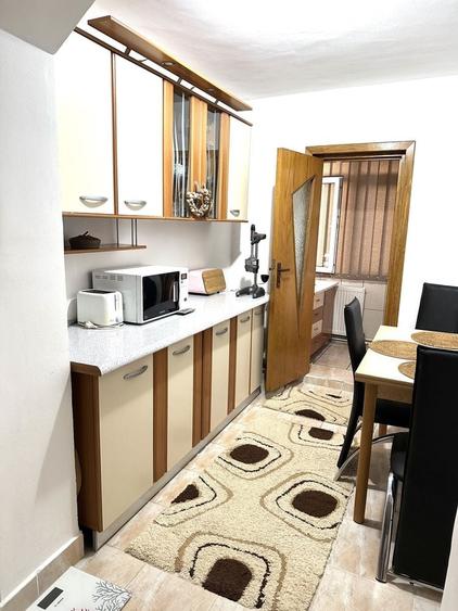 De vanzare apartament 2 camere, etaj 3 zona distrigaz - 7
