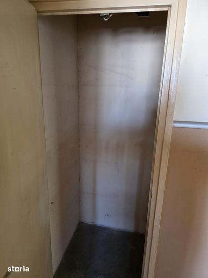 Apartament cu 3 camere semidecomandat în Titan