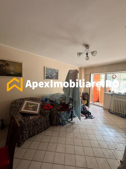 Apartament cu 3 camere decomandat, mobilat în Valea Ialomiței