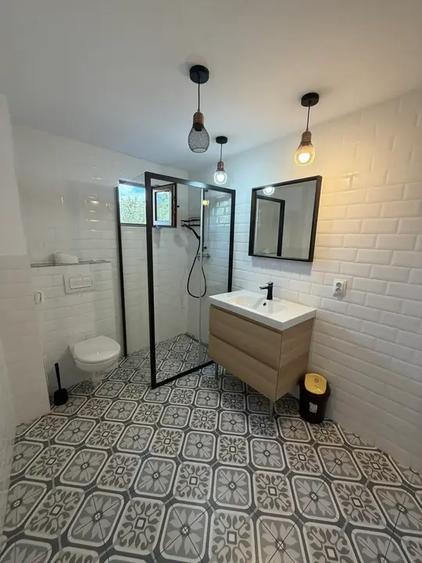 Duplex cu 5 camere cu Canalizare în Central