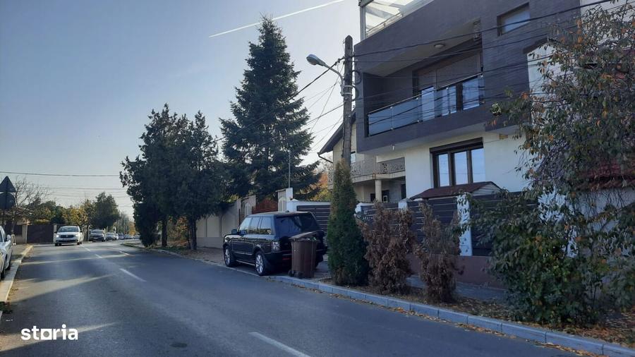 Casă cu 7 camere cu Canalizare în Dămăroaia