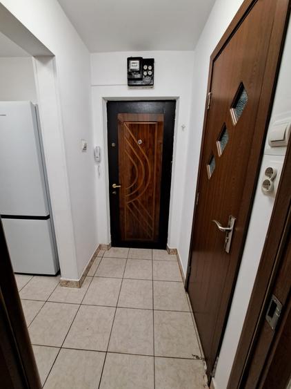 Apartament cu 2 camere decomandat în Colentina