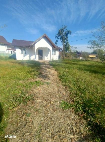 Casă cu 3 camere decomandat cu Teren 500 Mp în Central