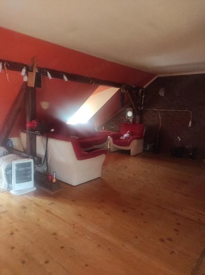 Casă cu 3 camere cu Teren 600 Mp în Central