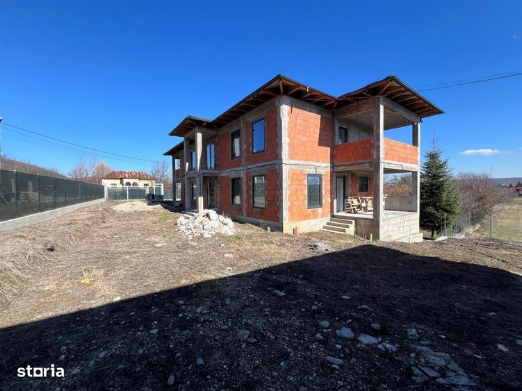 Casă cu 4 camere în Mărăcineni