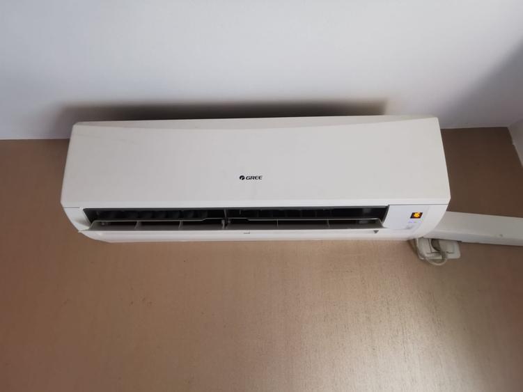 Apartament cu 3 camere decomandat în Dumbrăvița