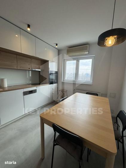 Apartament cu 3 camere, mobilat în Tineretului