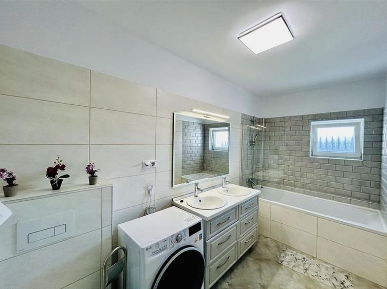 Apartament cu 4 camere în Piața Cluj