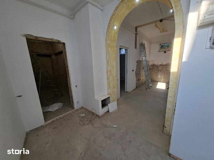 Casă cu 4 camere cu Teren 145 Mp în Centrul Civic