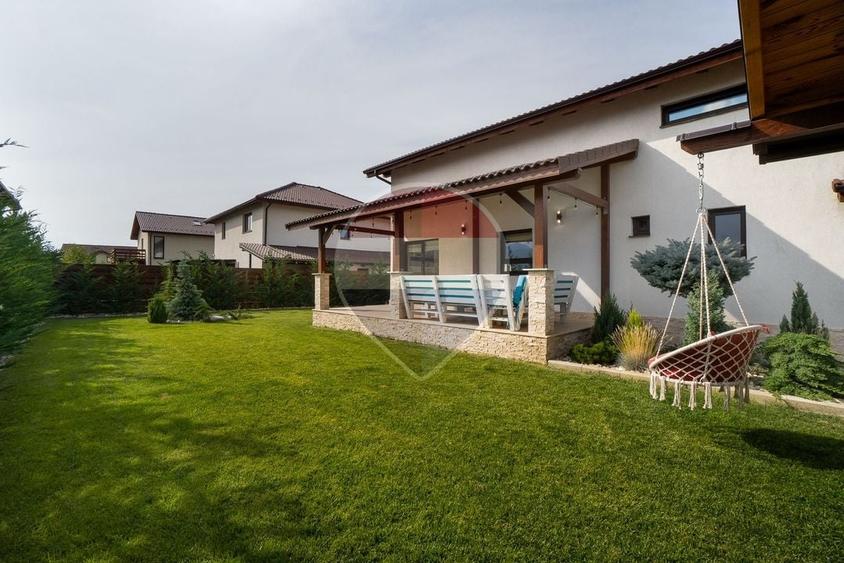 Casă individuală cu 5 camere cu Teren 600 Mp în Tărlungeni