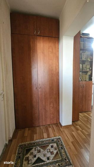 Apartament cu 2 camere decomandat în Micro 21