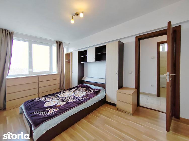 Apartament cu 3 camere semidecomandat în Floreasca