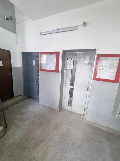 Garsonieră decomandată în Casa de Cultură
