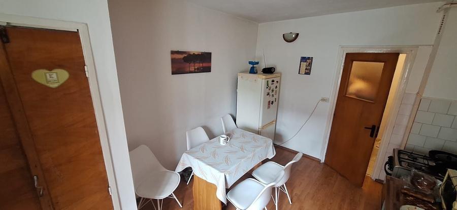 Apartament cu 2 camere semidecomandat în Răcădău