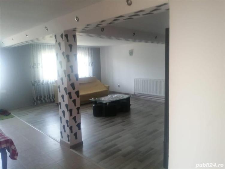 Casă cu 6 camere cu Teren 1000 Mp în Schela
