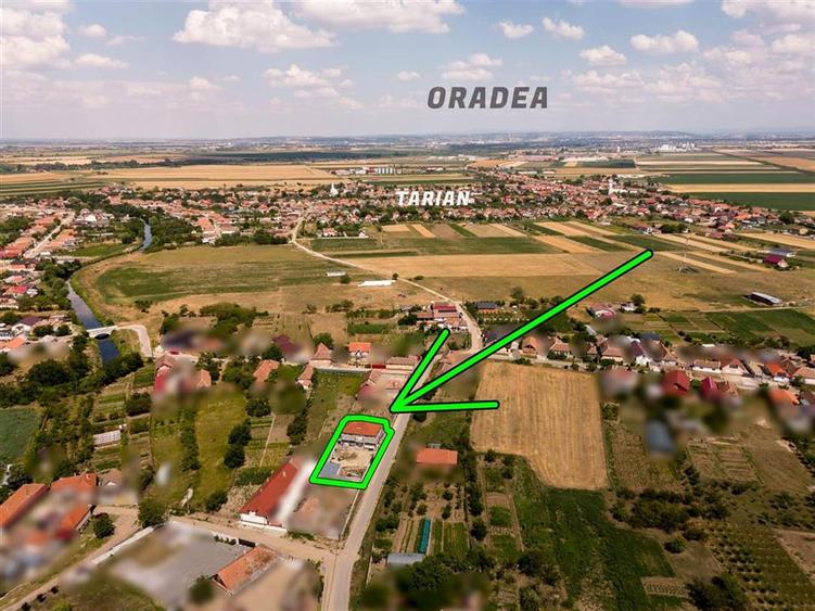 Casă cu 8 camere cu Teren 600 Mp în Girișu de Criș