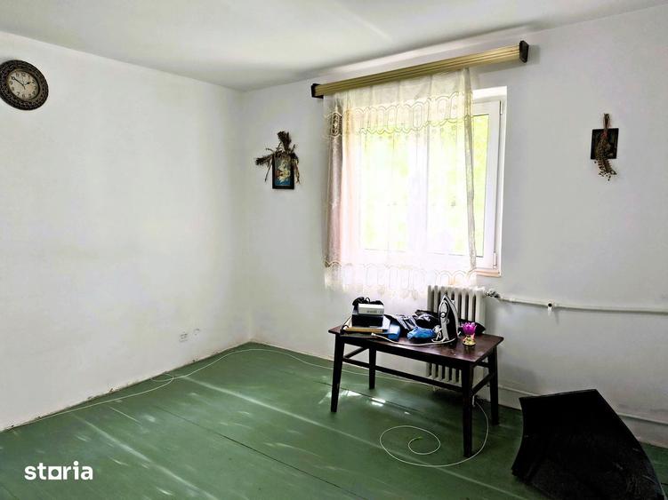 Vanzare Apartament 2 camere, Resita, etajul 1, lini?te ?i acces facil - 2