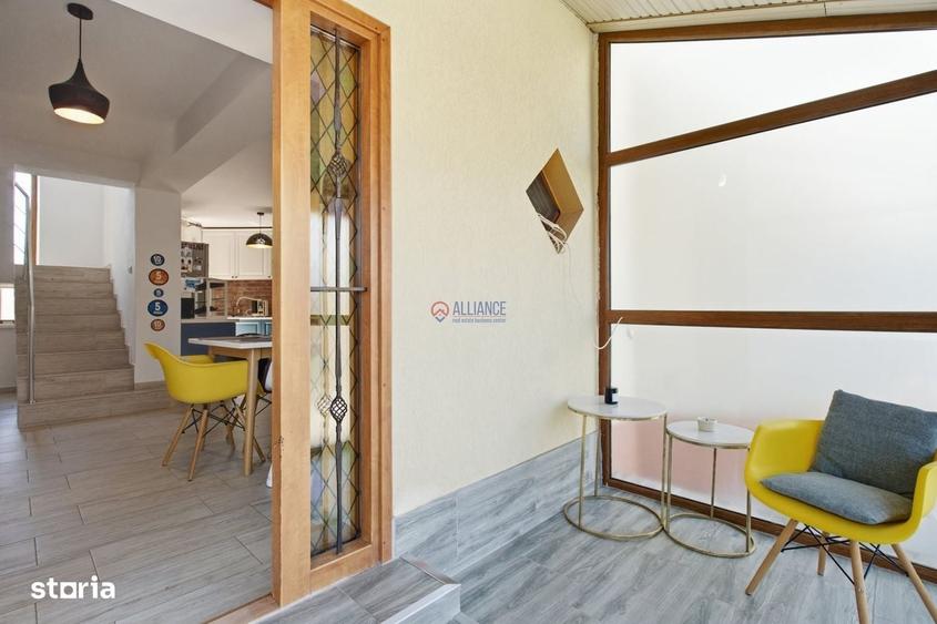Casă cu 4 camere în Palazu Mare