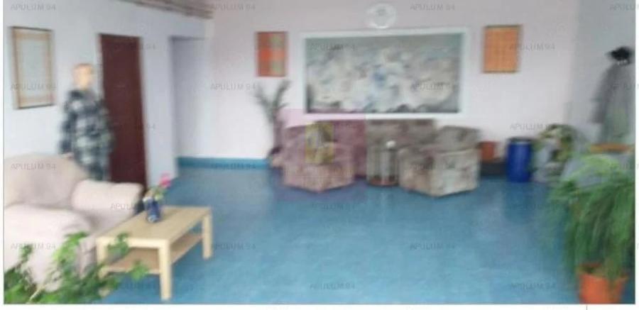 Spațiu comercial, de 4,000 mp, în Central