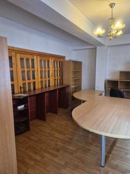 Casă cu 4 camere cu Teren 203 Mp în Central