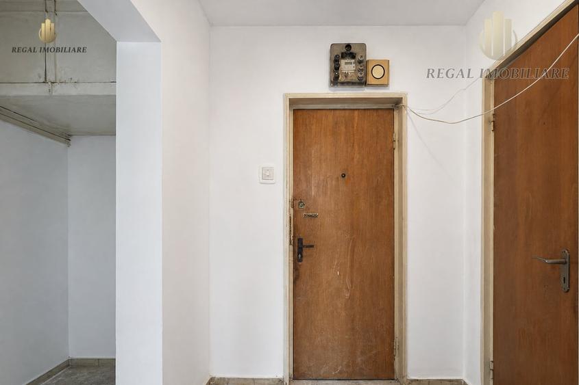 Apartament cu 3 camere decomandat în Drumul Taberei