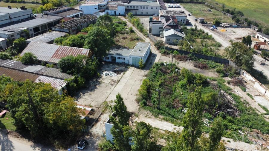Spațiu industrial, de 3,352 mp, în Salonta