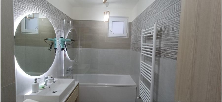 Apartament cu 2 camere decomandat, mobilat în Răcădău