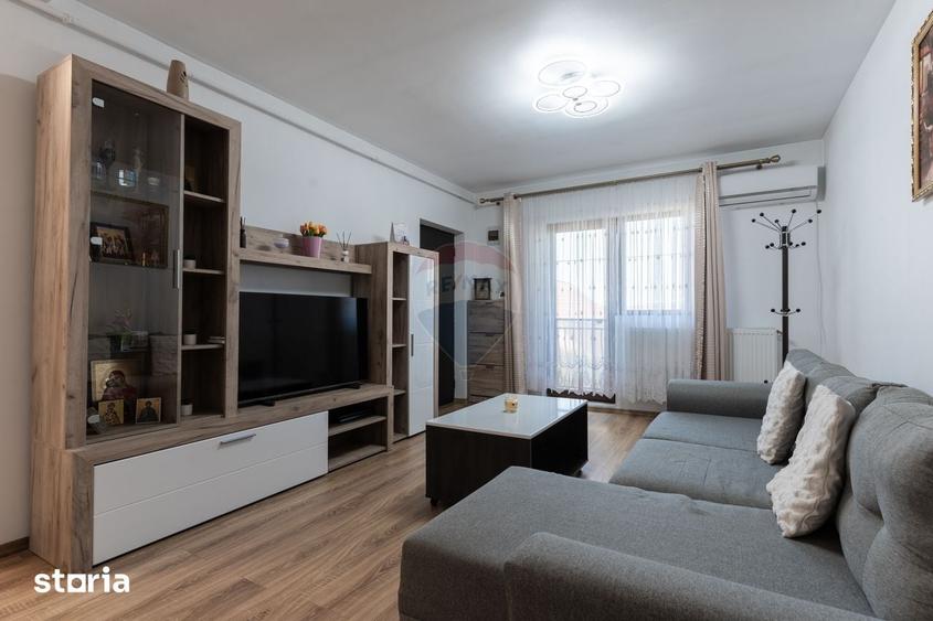 Apartament cu 3 camere decomandat în Ciurea