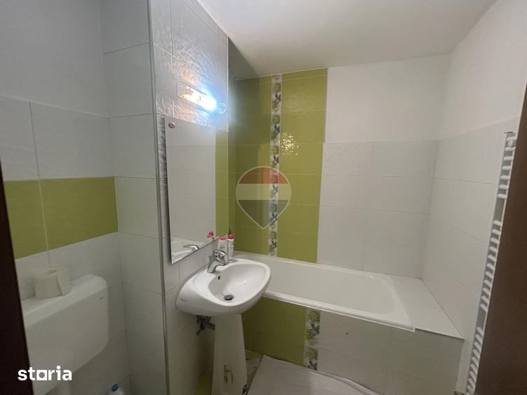 Apartament cu 3 camere decomandat în Traian