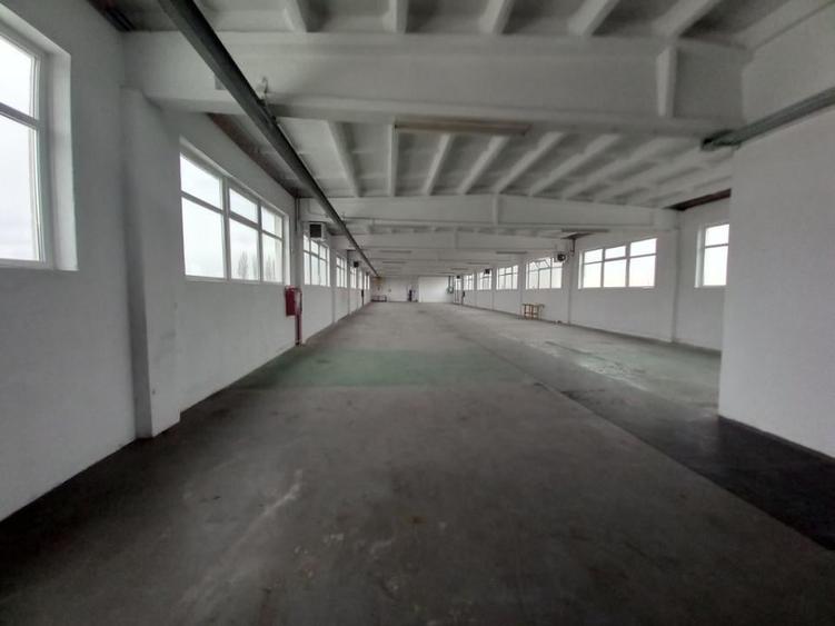 Spațiu industrial, de 2,050 mp, în Mihai Bravu