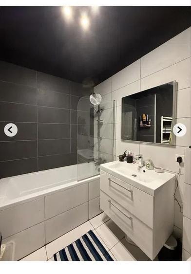 Apartament cu 3 camere semidecomandat în Florești