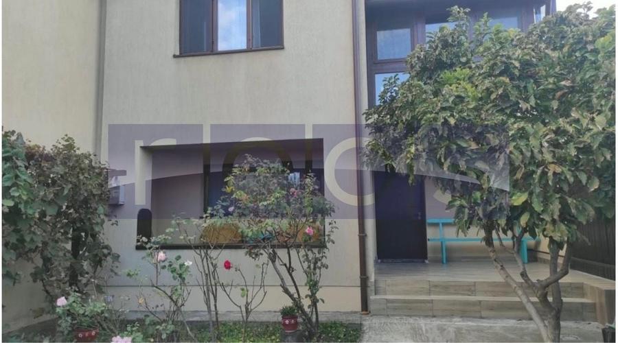 Casă individuală cu 4 camere cu Canalizare în Colentina