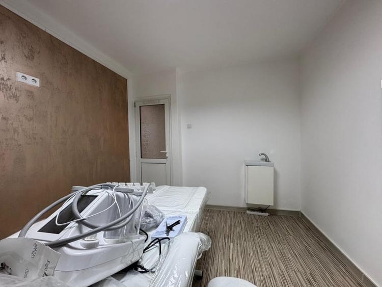 Spațiu comercial, de 43.759998321533 mp, în Florilor