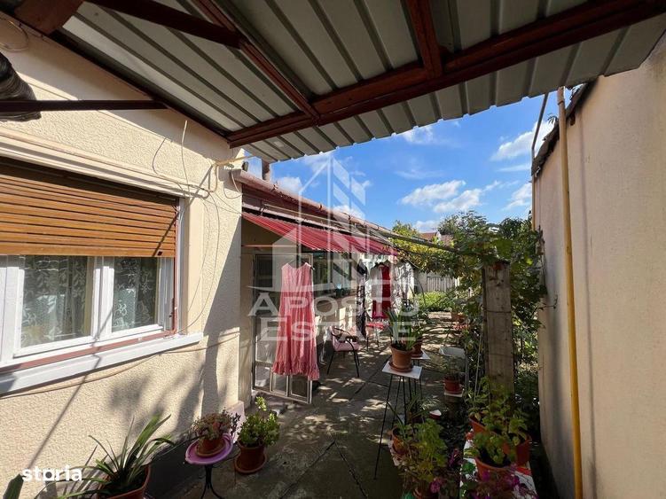 Casă cu 4 camere cu Canalizare în Lipovei