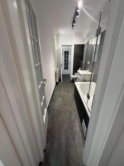 Apartament cu 2 camere circular în Vatra Luminoasă