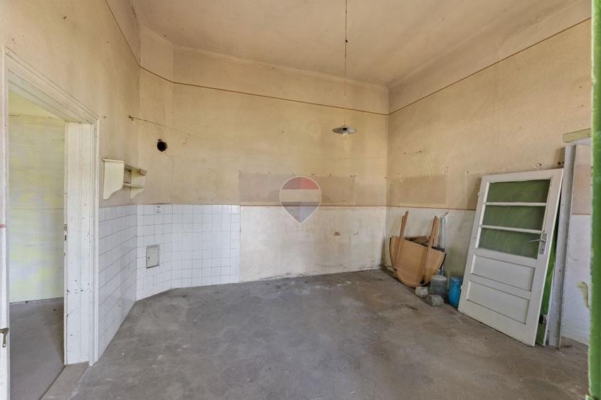 Casă individuală cu 5 camere cu Teren 853 Mp în Ultracentral