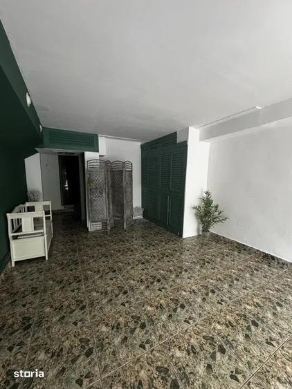 Spațiu comercial, de 85 mp, în Cornișa