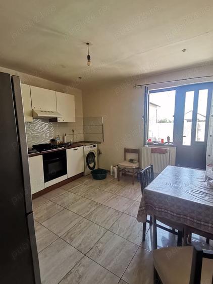 Casă cu 2 camere cu Teren 462 Mp în Lumina