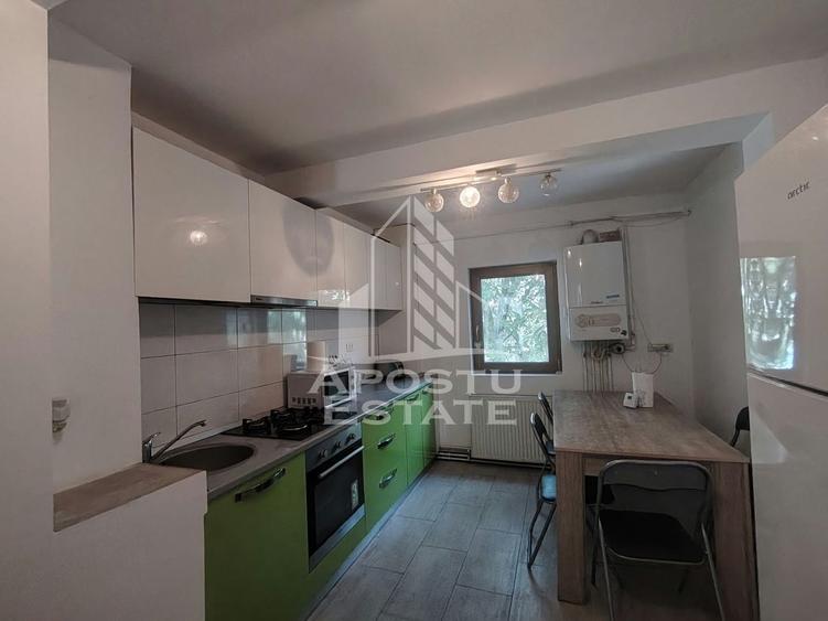 Apartament cu 3 camere decomandat, mobilat în Fabric