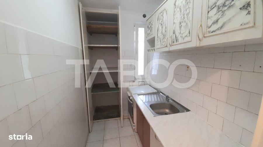 Apartament cu 2 camere nedecomandat, mobilat în Mihai Viteazul