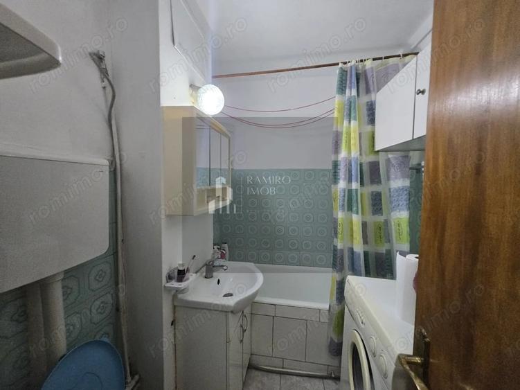 Garsonieră decomandată în Vitan
