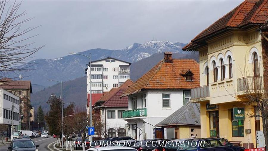 Casă individuală cu 3 camere cu Canalizare în Central
