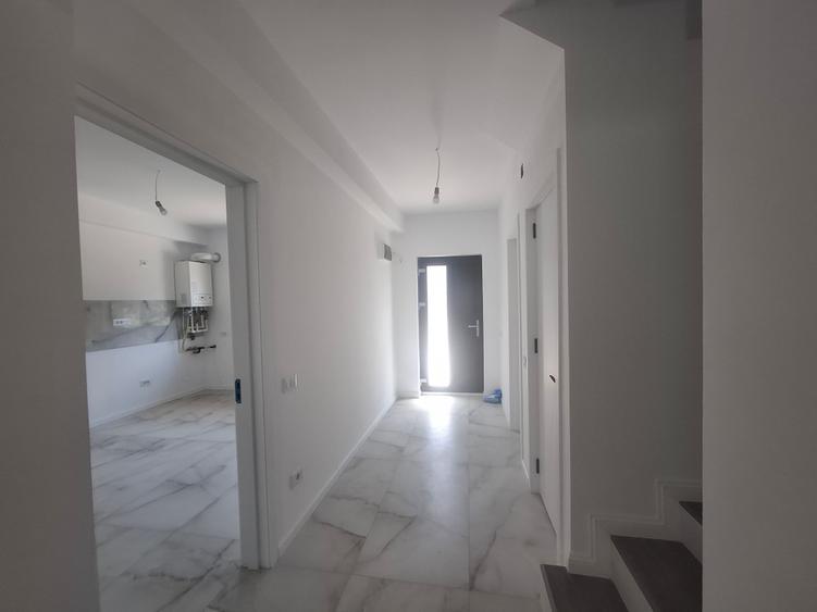 Duplex cu 5 camere cu Canalizare în Bragadiru