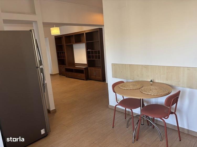 Apartament cu 3 camere decomandat, mobilat în Libertății