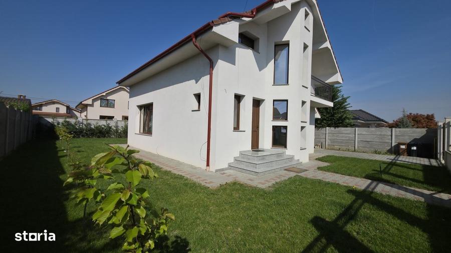 Casă cu 3 camere în Centura