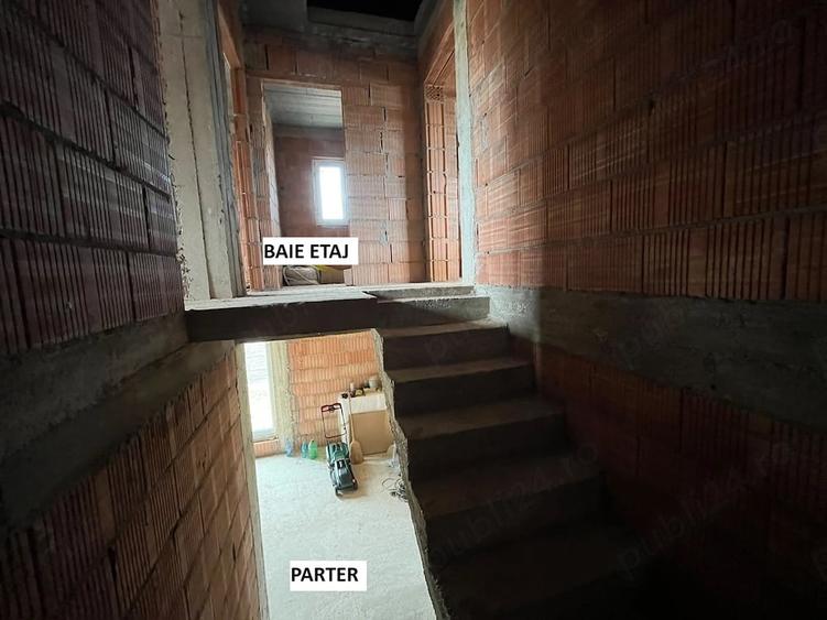 Vand Jumatate de duplex Exterior finisat ?i Interior la ro?u in Giarmata Vii - 7