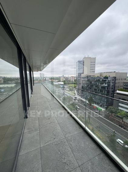 Apartament cu 4 camere decomandat în Aviației